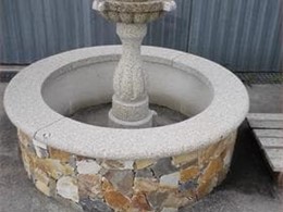 FUENTE CON ESTANQUE