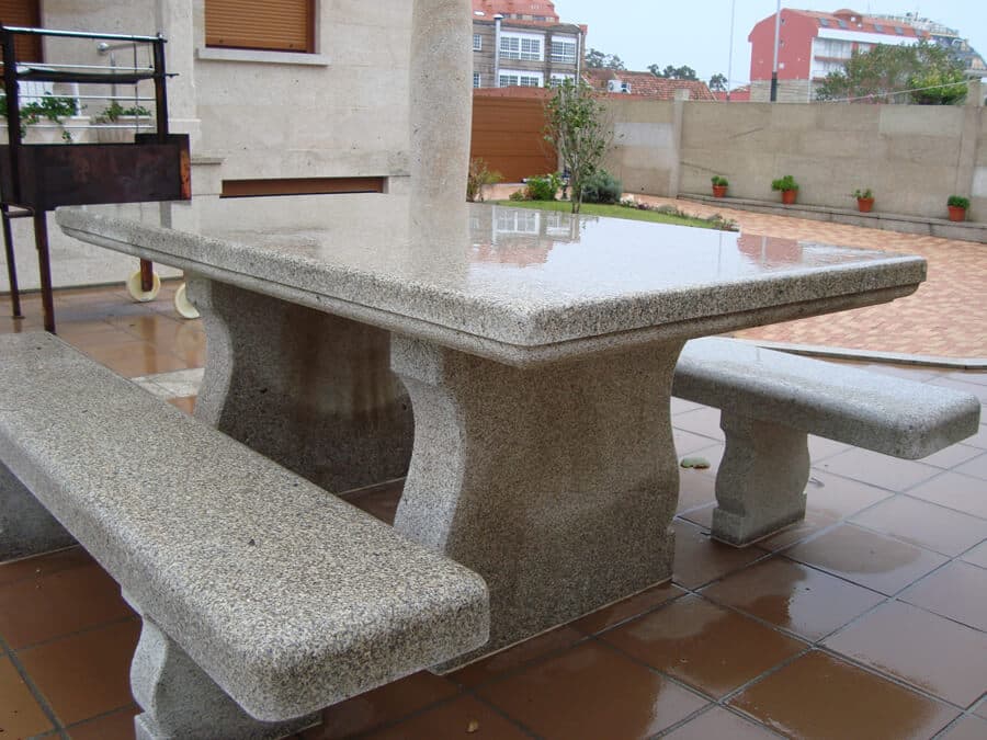 ¿Quiere saber más sobre nuestras mesas y bancos?